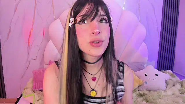 AliiceWonderland_ live cam on StripChat