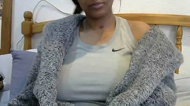 blackslut4u live cam on StripChat