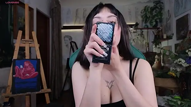 EffieMeowley webcam