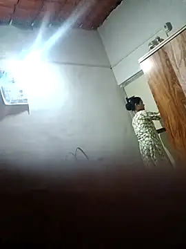 indiaanu32 webcam