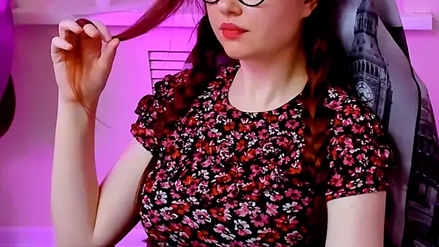 CarolGiggly webcam