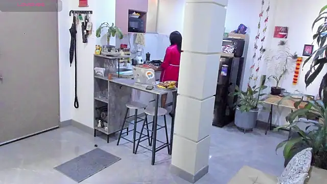 LadyNahir webcam