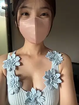 gougou13 live sex cam