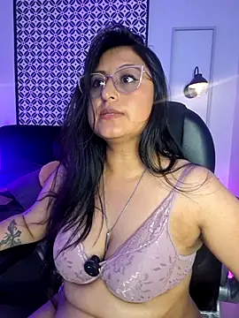 Amber_gold_ webcam