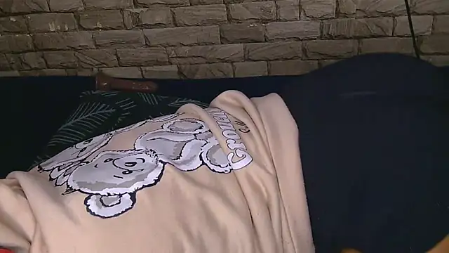 Sweethoneyglow webcam