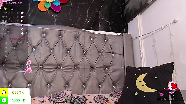 LAILAGUMMY webcam