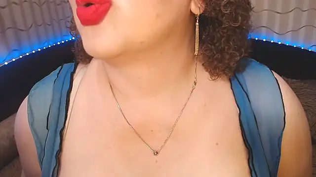 BustyKatty webcam