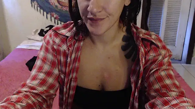 MissRebeka webcam