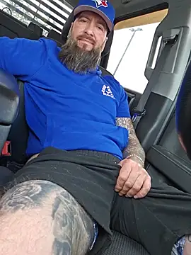 Beardedtattood webcam