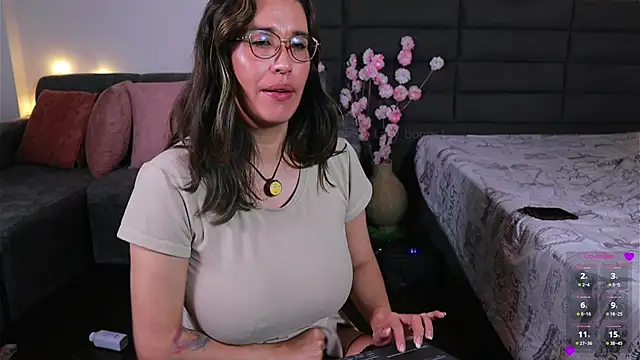 kathieandpovcock1 webcam