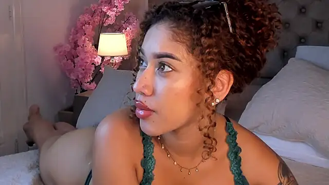 Sienna_brunette webcam