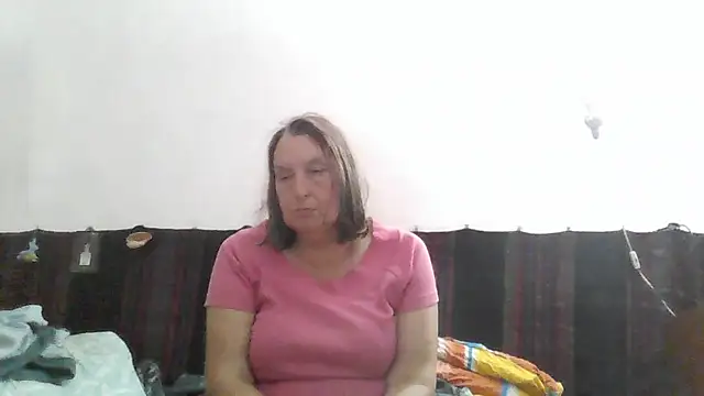 AnnaLive570 live cam on StripChat