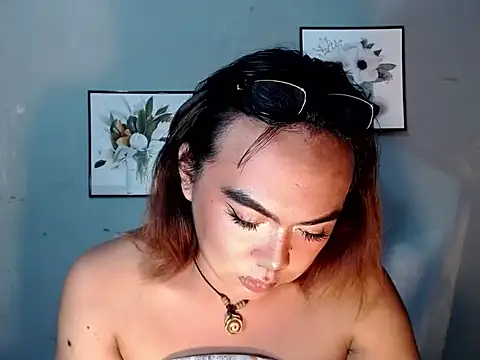 Asianblk_barbiedoll webcam