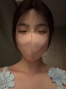 gougou13 live cam on StripChat