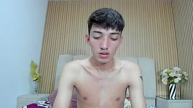 MichaelVasquex live cam on StripChat