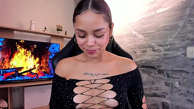 CarolineFyre webcam