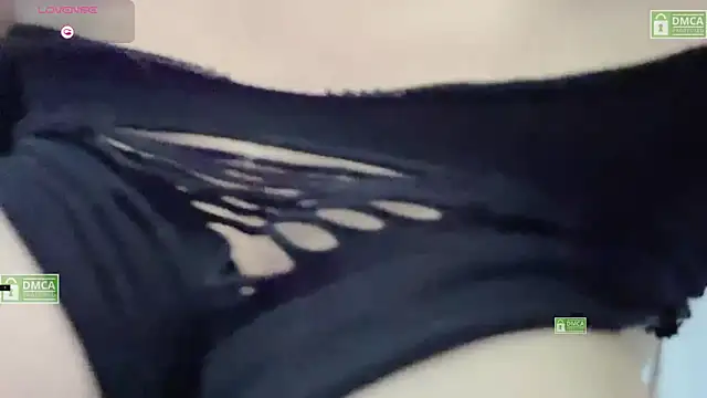 Yoyo_520 live cam on StripChat