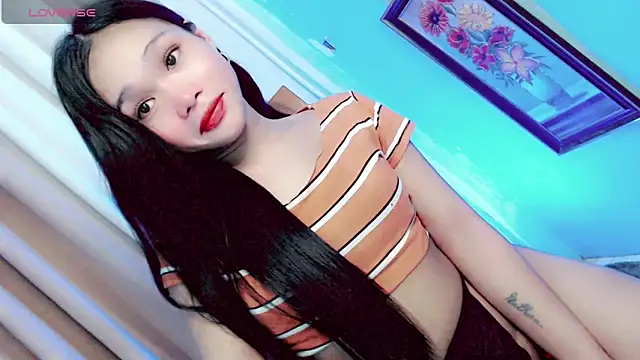 Littleslutty_baby live cam on StripChat