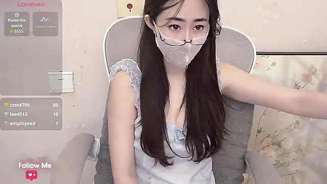 qiqi-- webcam