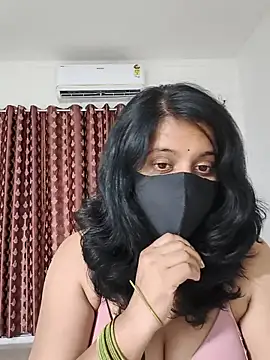 Cute-Maanvi webcam