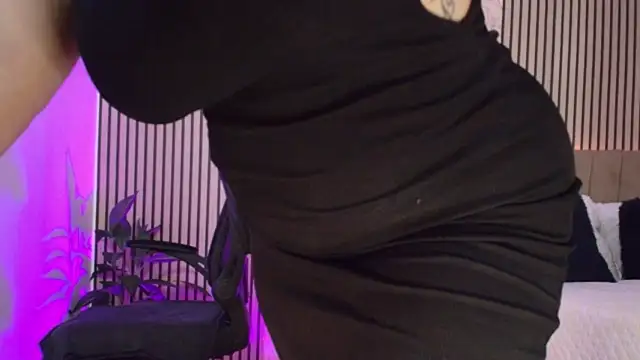 JuliRamirez webcam