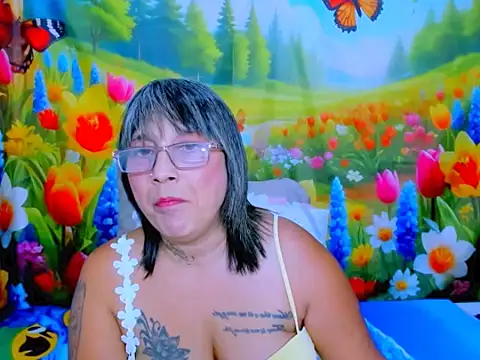 indianroxy webcam