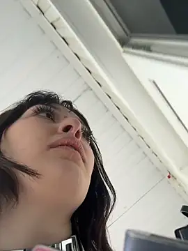 virusDoll webcam