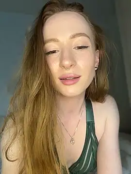 Little_Candy_18 live cam on StripChat