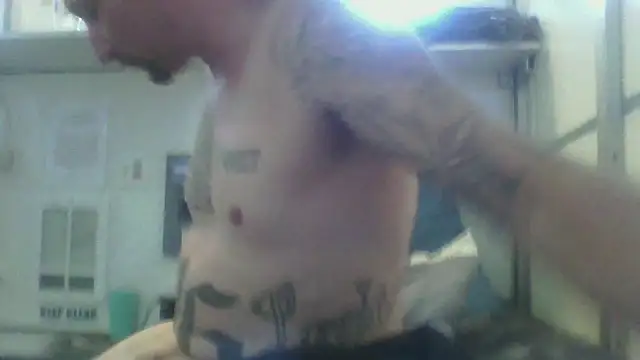 brazybooty92 live cam on StripChat