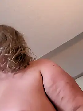 Canadian_BBW