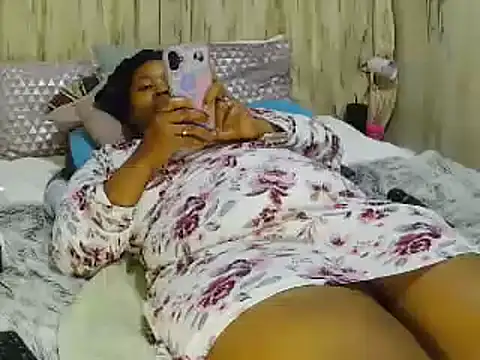 RealQueenOfSouth webcam