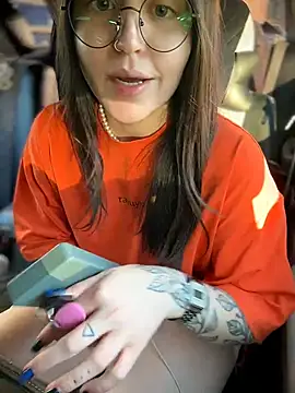 meow_girl webcam