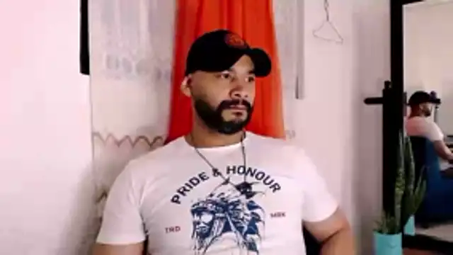 musclehetero webcam