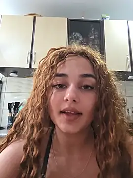 KatarinaHeaven live cam on StripChat