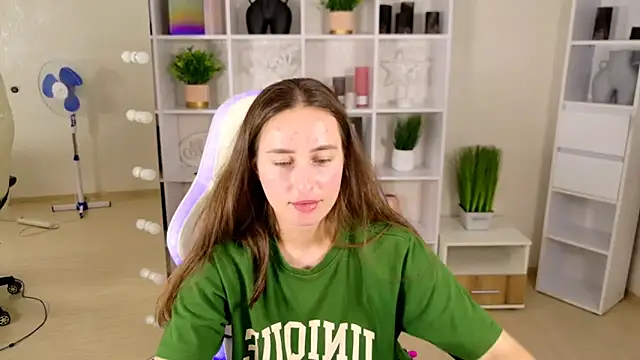 NadinnL webcam