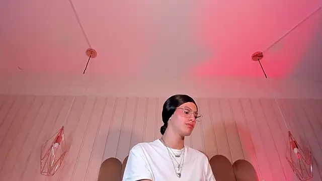 nicki-west webcam