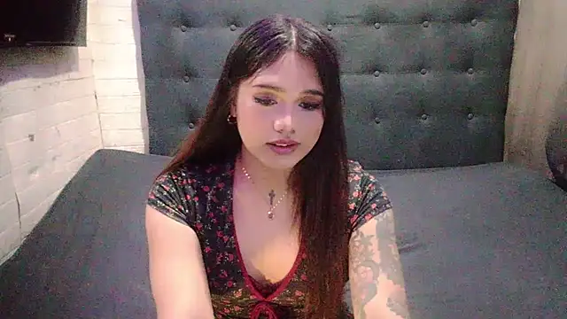 Ur_WifeyMarie webcam
