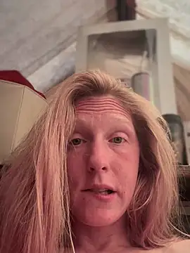 GoldenFlameGoddess webcam