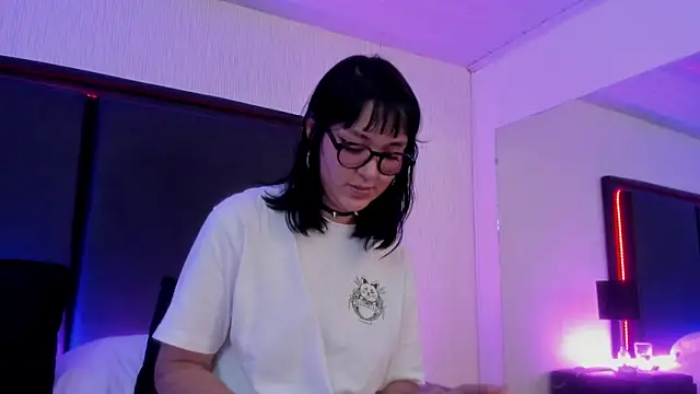 LilithBluum webcam