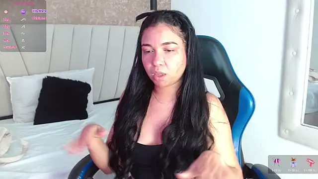 AliceSmity__ webcam