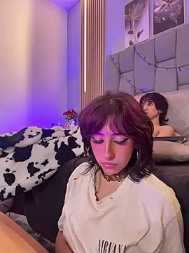 Mika_love_milo webcam