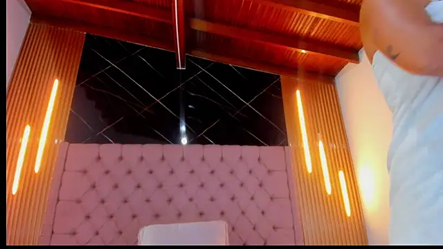 AinaPink webcam