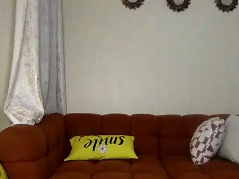 mavelous_mia webcam