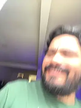 MichaelBear_21 webcam