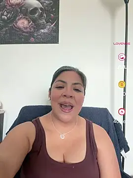 BettyWhispers webcam
