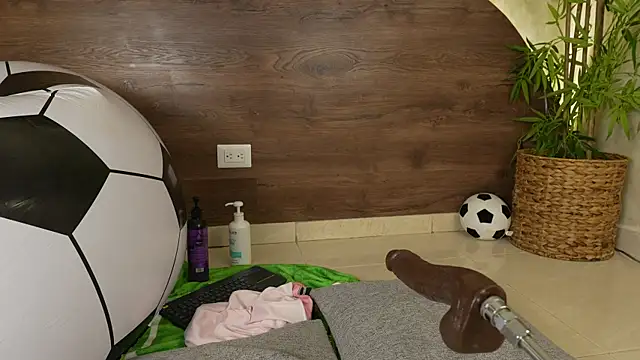 Bonny_Watson webcam