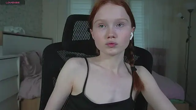 Nellie_baby webcam