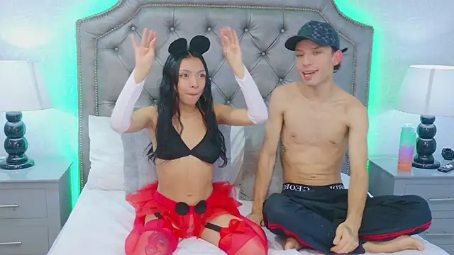 CherryAndDax webcam