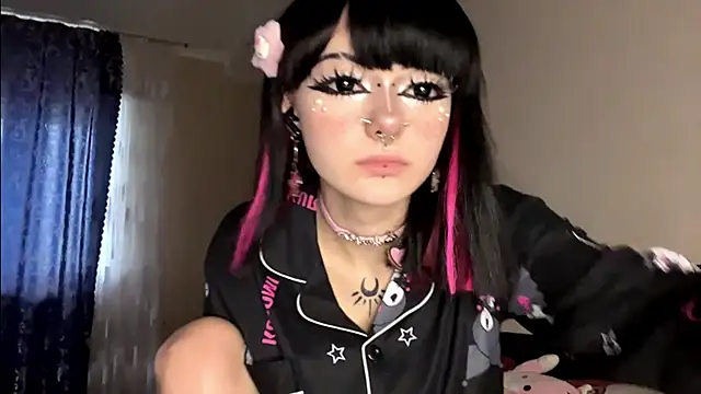 HolyCute webcam