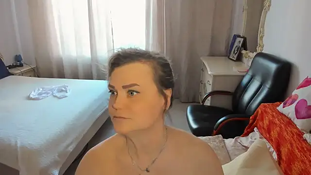 MildMature live cam on StripChat